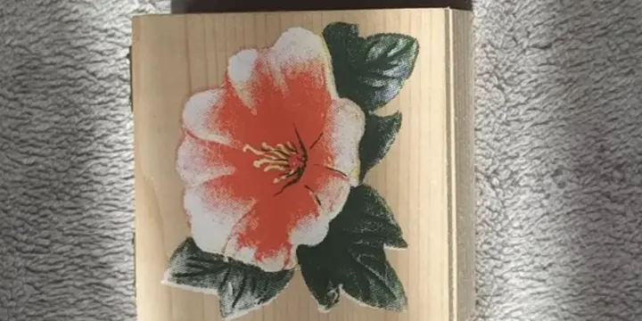 Boîte à bijoux en bois neuve