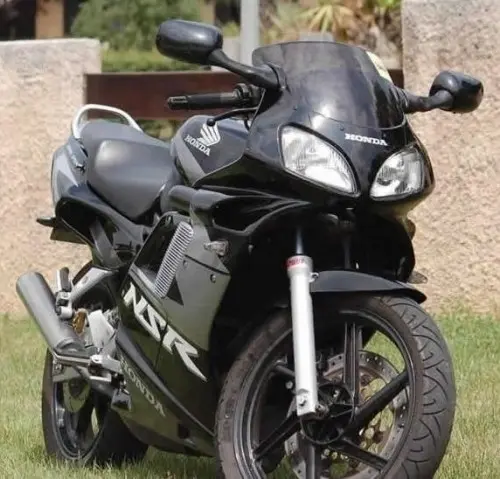 Honda Nsr 125 r à Genève