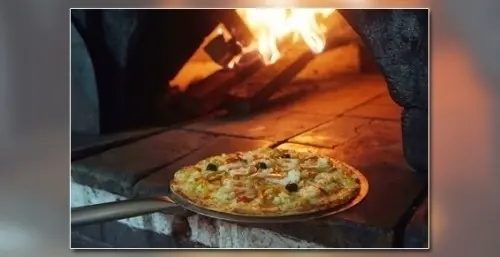 Pizza au feu de bois, sèche au lard à St-Blaise