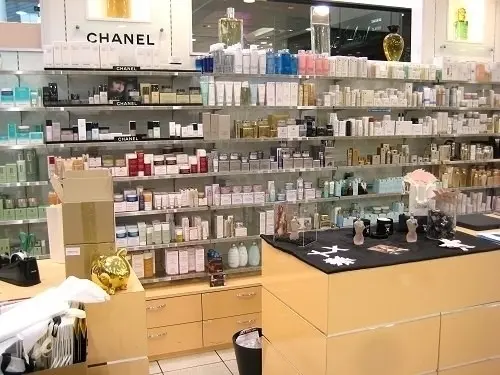 vends lots de parfums authentiques à corban