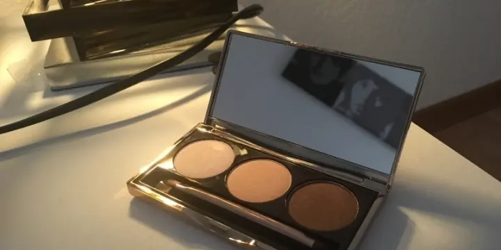 Nude By Nature palette de fards à paupières en teinte rose