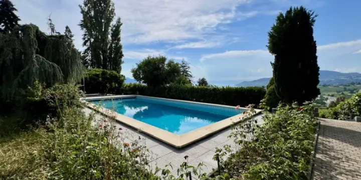 Belle et très spacieuse villa d'architecte, 12 pces, 2800 m2 terrain intimiste,