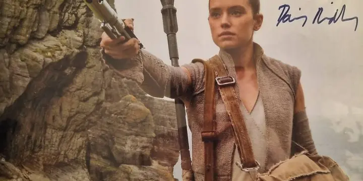 Autographe Daisy Ridley STAR WARS : le réveil de la force
