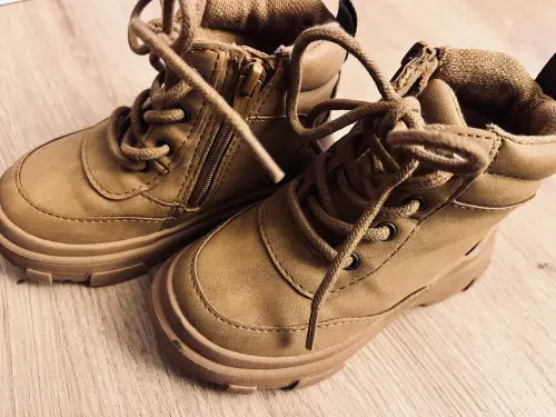 Chaussures enfant pointure 21 à St-Sulpice