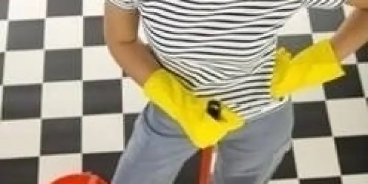 Jeune Fille recherche heures de ménage à Lausanne
