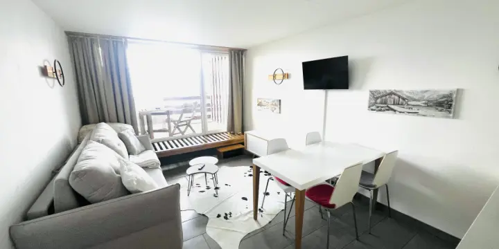 À LOUER - Appartement fonctionnel et lumineux avec balcon à Anzère