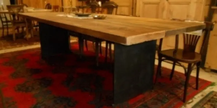 Fabrication artisanale  de Tables