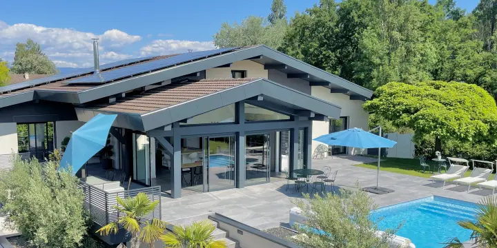 France Voisine, Appartement-Villa d’EXCEPTION, 8 pièces-265m2 avec PISCINE et terrain