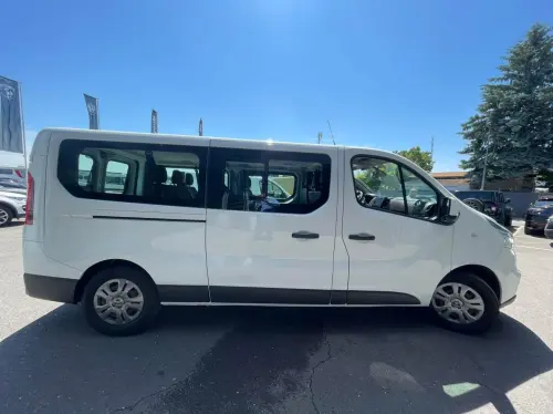 Location minibus 9 places pas cher Lausanne Collombey Yverdon – 150.-/jour – Sans caution – à Lausanne