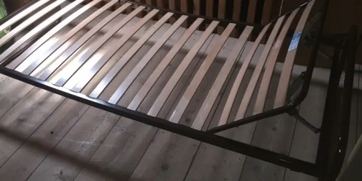 Lit avec matela 90x200