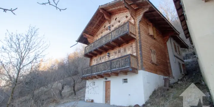 Chalet valaisan de 4.5 pièces à deux pas de la Piste de l'Ours