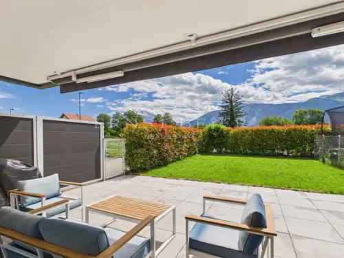 Appartement 3.5 pièces, jardin privatif et vue dégagée sur les montagnes à Yvorne