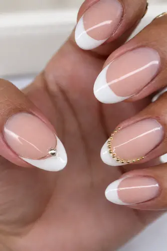 Je sublime vos mains 💅🏽✨ à Valangin