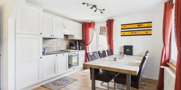 Ferienwohnung in Grächen - sonnig, ruhig & sofort bezugsbereit