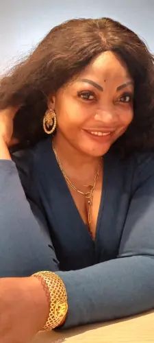 Femme cherche sérieux sans prise de tête à Vire Normandie