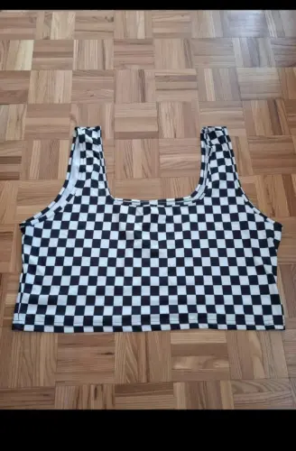 Top neuf damier noir-blanc neuf Shein à Moutier