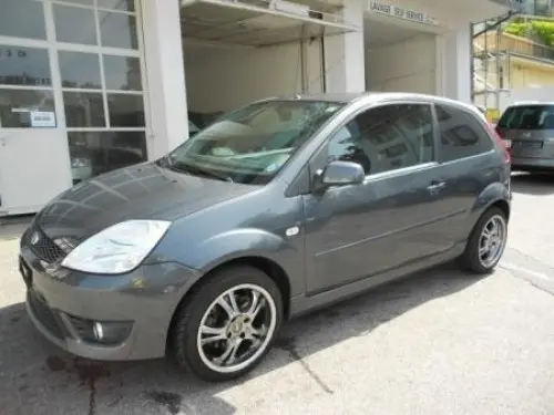 Ford Fiesta 2.0 16V à Lausanne