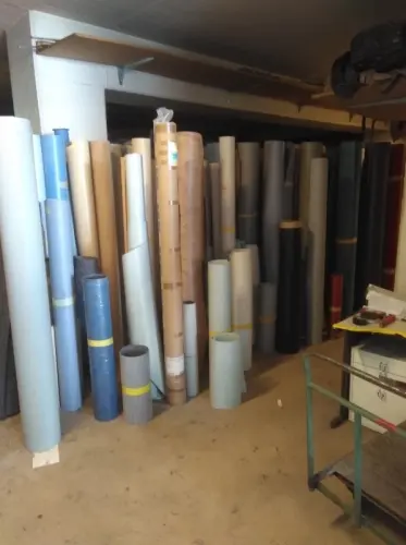 LINOS, TAPIS, DéSTOCKAGE TOTAL  FR. 5.-- OU FR. 10.-- à Thônex