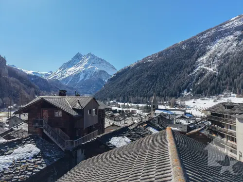 Grange à rénover au centre du vieux village d'Evolène à Evolène
