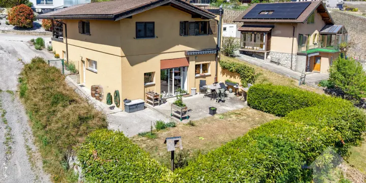 Villa de 5.5 pièces en bordure de vignes, vue splendide, calme, ensoleillé