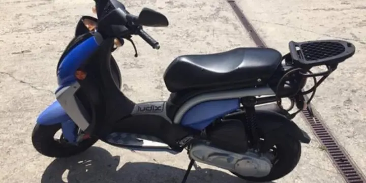 Scooter Peugeot Blaster IL