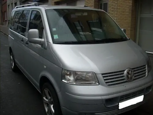 Volkswagen Transporter COMBI LONG 2.5 TDI à Le Vaud (Vaud)