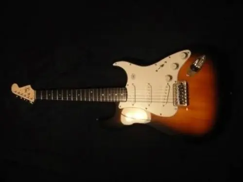 Guitare Fender Squier Stratocaster  à Corgémont