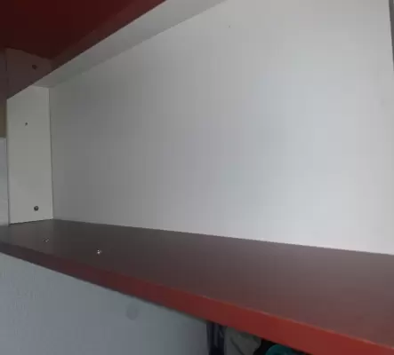 Armoire rouge avec 6 tiroir