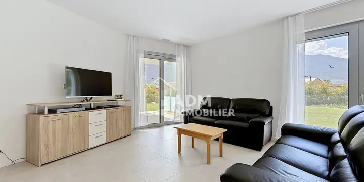 Saillon,  appartement 4.5 pièces rez avec jardin privatif de 243 m2