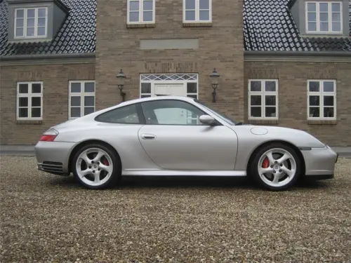 Porsche 911 4S 4wd à Fribourg