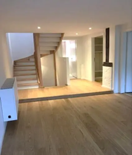 CHARMANT APPARTEMENT 3.5 PIÈCES EN TRIPLEX AVEC JARDIN PRIVATIF