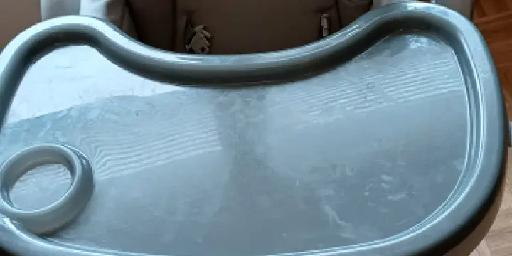 Chaise haute pour enfant