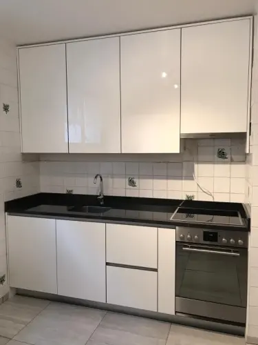 Poseur de cuisine indépendant à Yverdon