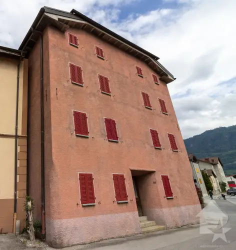 Maison villageoise à rénover entièrement à Ardon