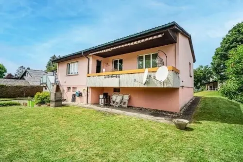 À vendre à Courroux spacieuse maison individuelle de 6 pièces à Courroux