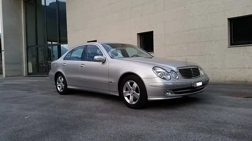 Mercedes-benz E 320 à Sierre