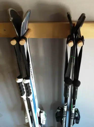 Ski-fix: Rangement pour skis à Montet (Glâne)