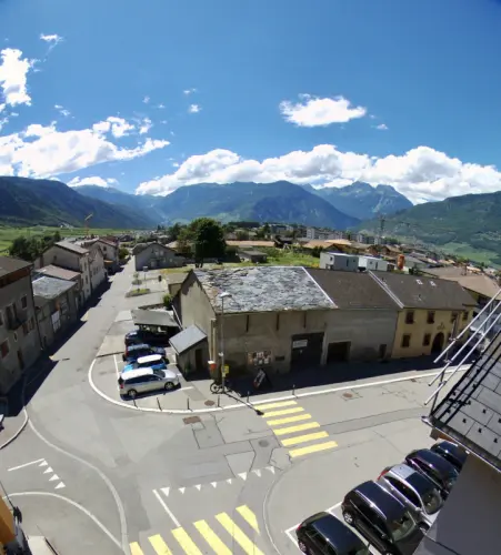 Lot de 2 granges villageoises à rénover à Charrat