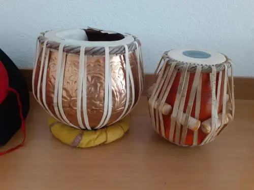 Tablas, peaux à changer à Genève