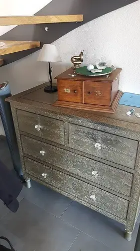 A vendre : Magnifique commode plaqué métallique à Vuisternens-en-Ogoz