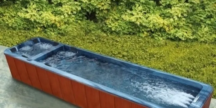 Spa de nage 9 places - WAVER - neuf