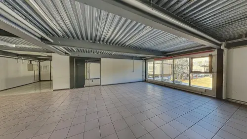 Atelier ou bureaux ? Créez votre espace sur mesure... à La Chaux-de-Fonds