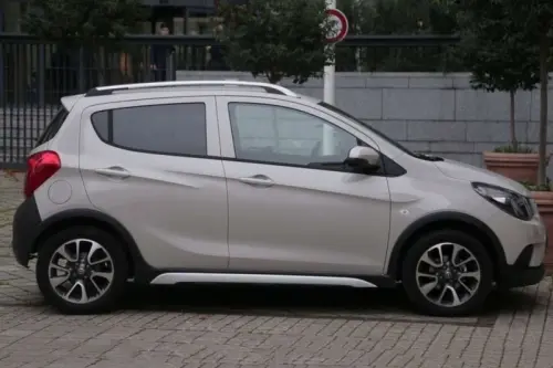OPEL Karl 1.0 EcoFLEX Rocks (Petite voiture) PRIX 7`500 à Poliez-le-Grand