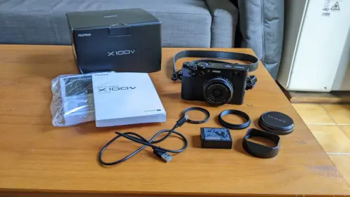 Fujifilm x100v schwarz. 26,1MP + Box + Zubehör à Wil