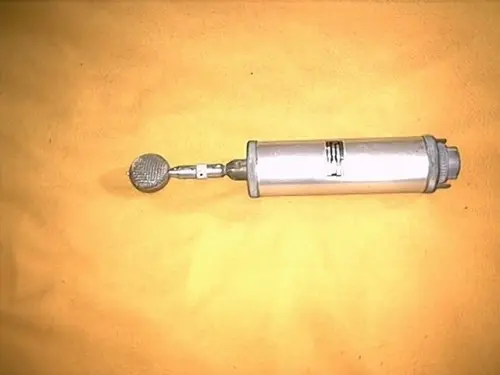 microphone telefunken M 302 à tube à fontenay/vezelay