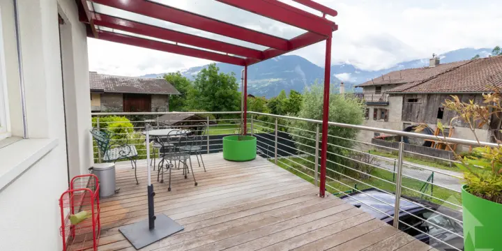 Jolie maison individuelle avec pelouse et garage