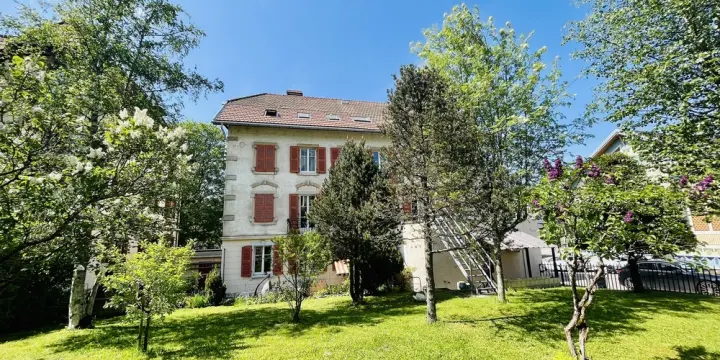 Appartement rénové de 3 pces avec terrasse