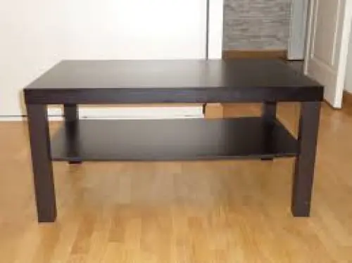 Table basse noire large à Genève