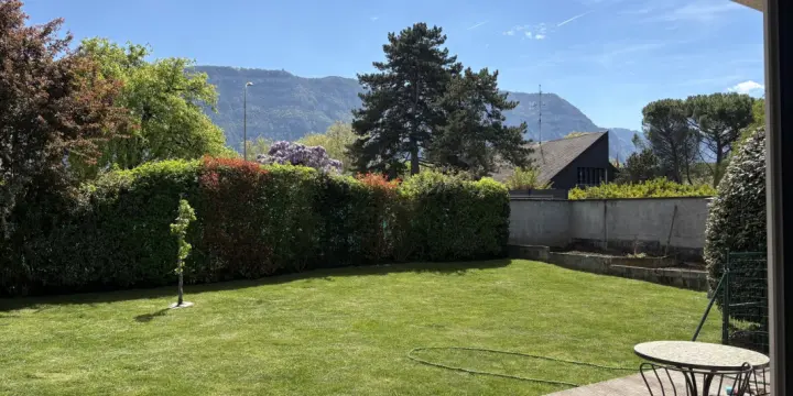 Rare-Villa 2 chambres à coucher avec piscine et jardin de 600m2
