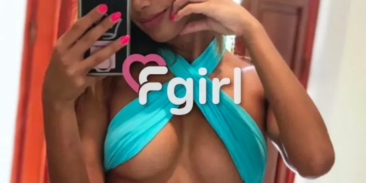 Carla - Discrète, coquine et joueuse qui aime le sexe